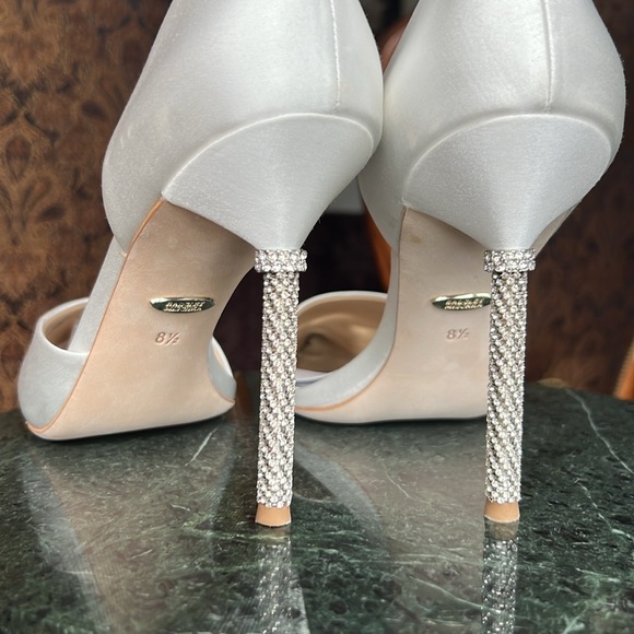 OZARA II - CRYSTAL HEEL POINTED TOE BRIDAL PUMP - WHITE - Picture 12 of 15